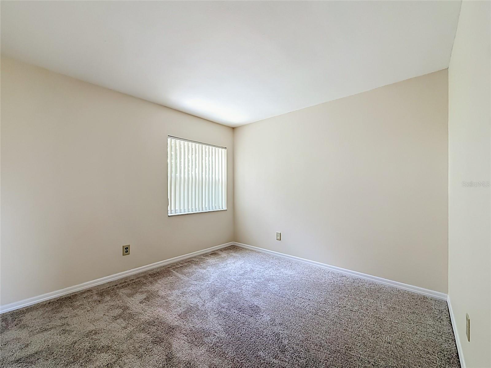 1718 ADAMS CIR S — photo 29