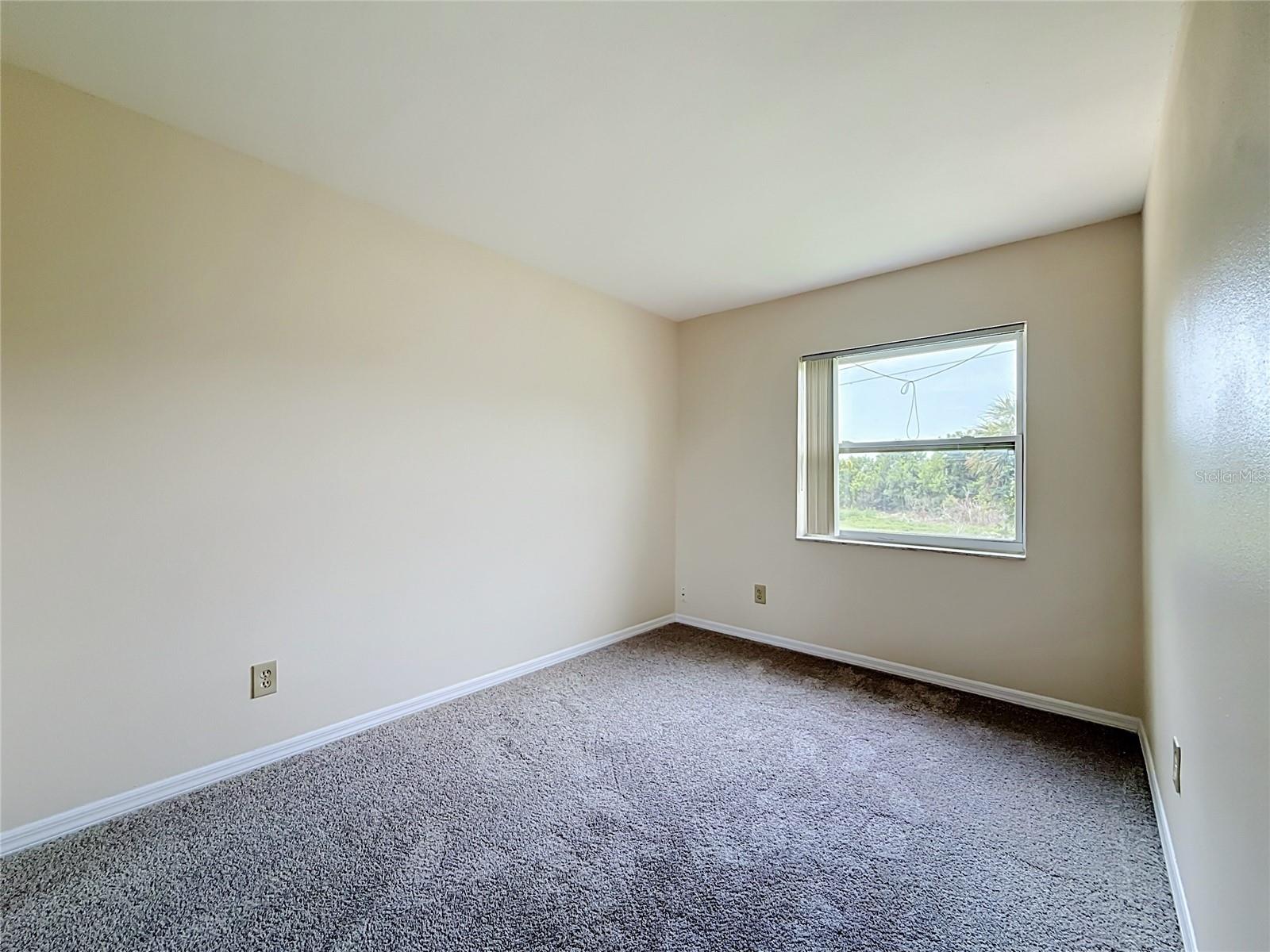 1718 ADAMS CIR S — photo 32