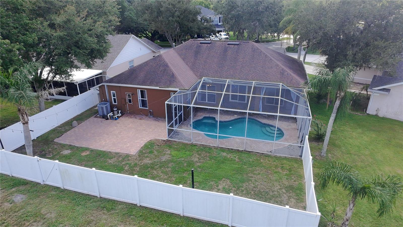 16920 FALCONRIDGE RD — photo 25