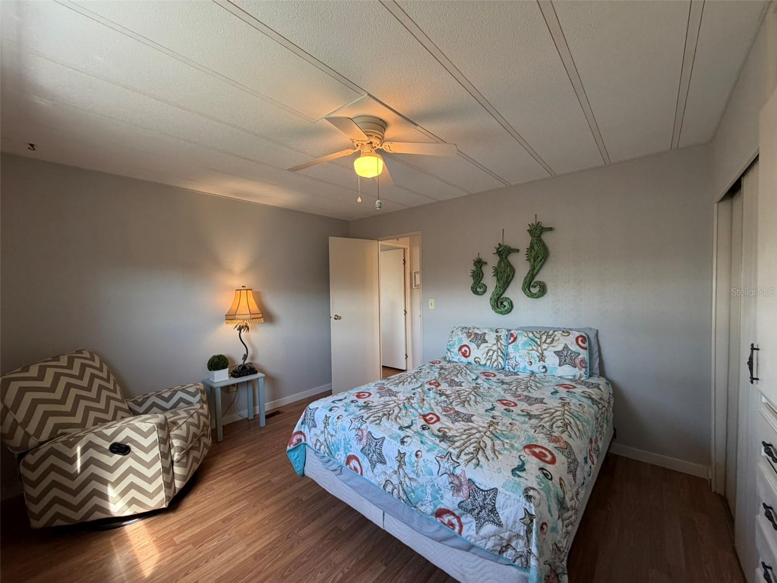 542 TAMPICO DR — photo 23