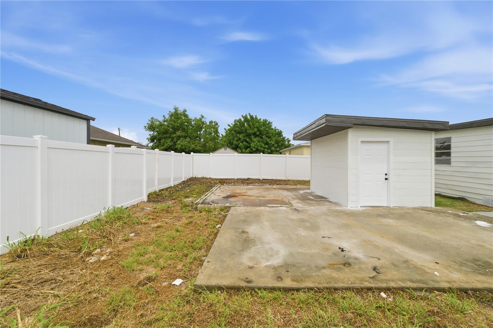 3923 W FLORA ST — photo 33