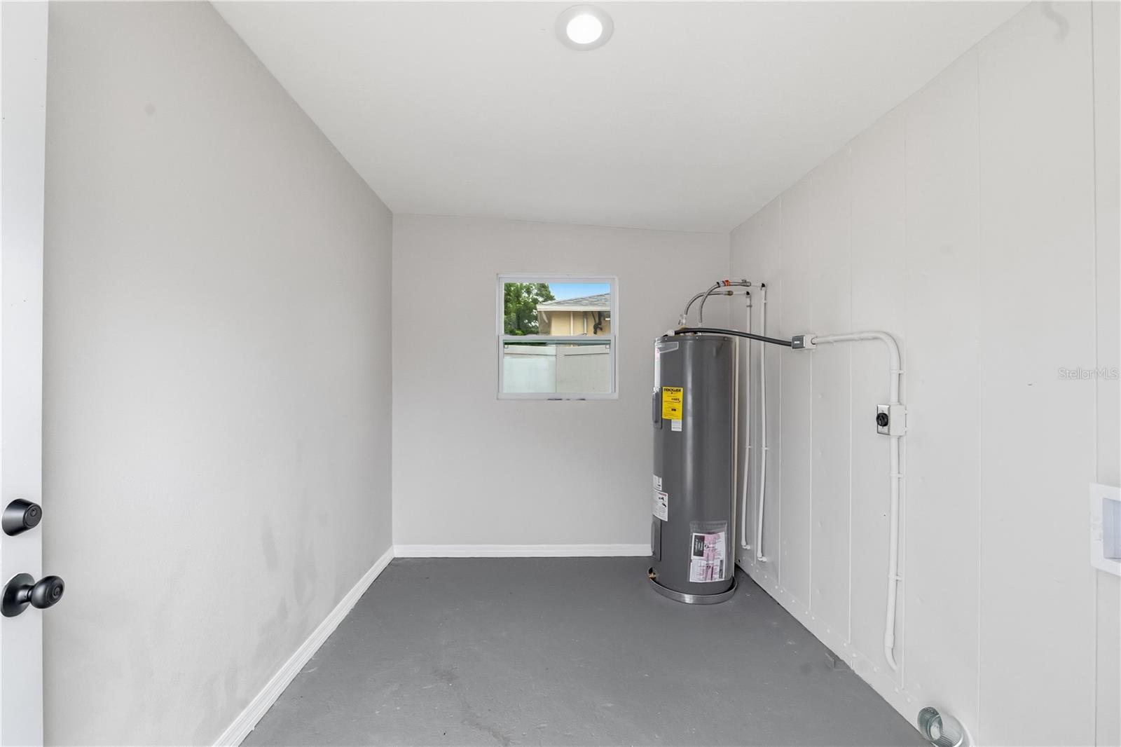 3923 W FLORA ST — photo 23