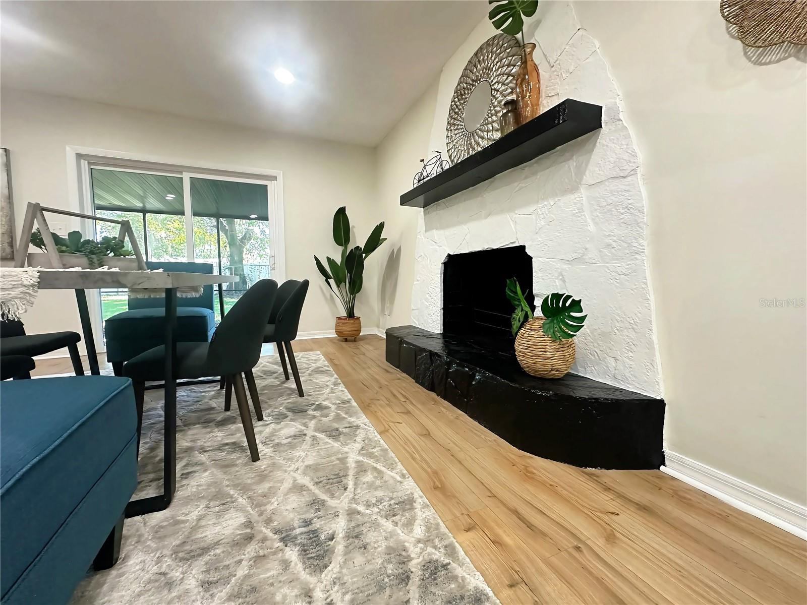 22360 STILLWOOD DR — photo 10
