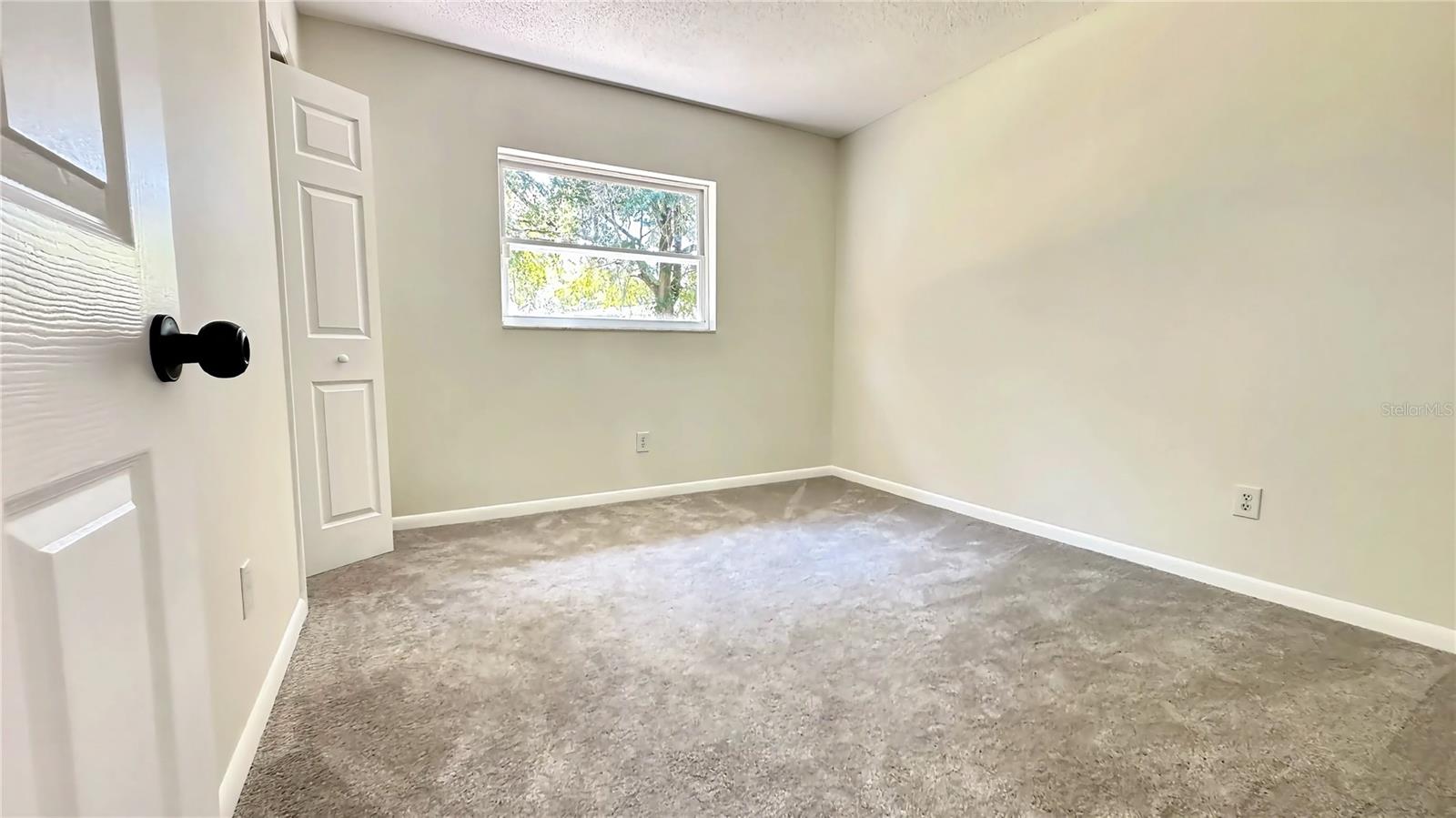 22360 STILLWOOD DR — photo 31