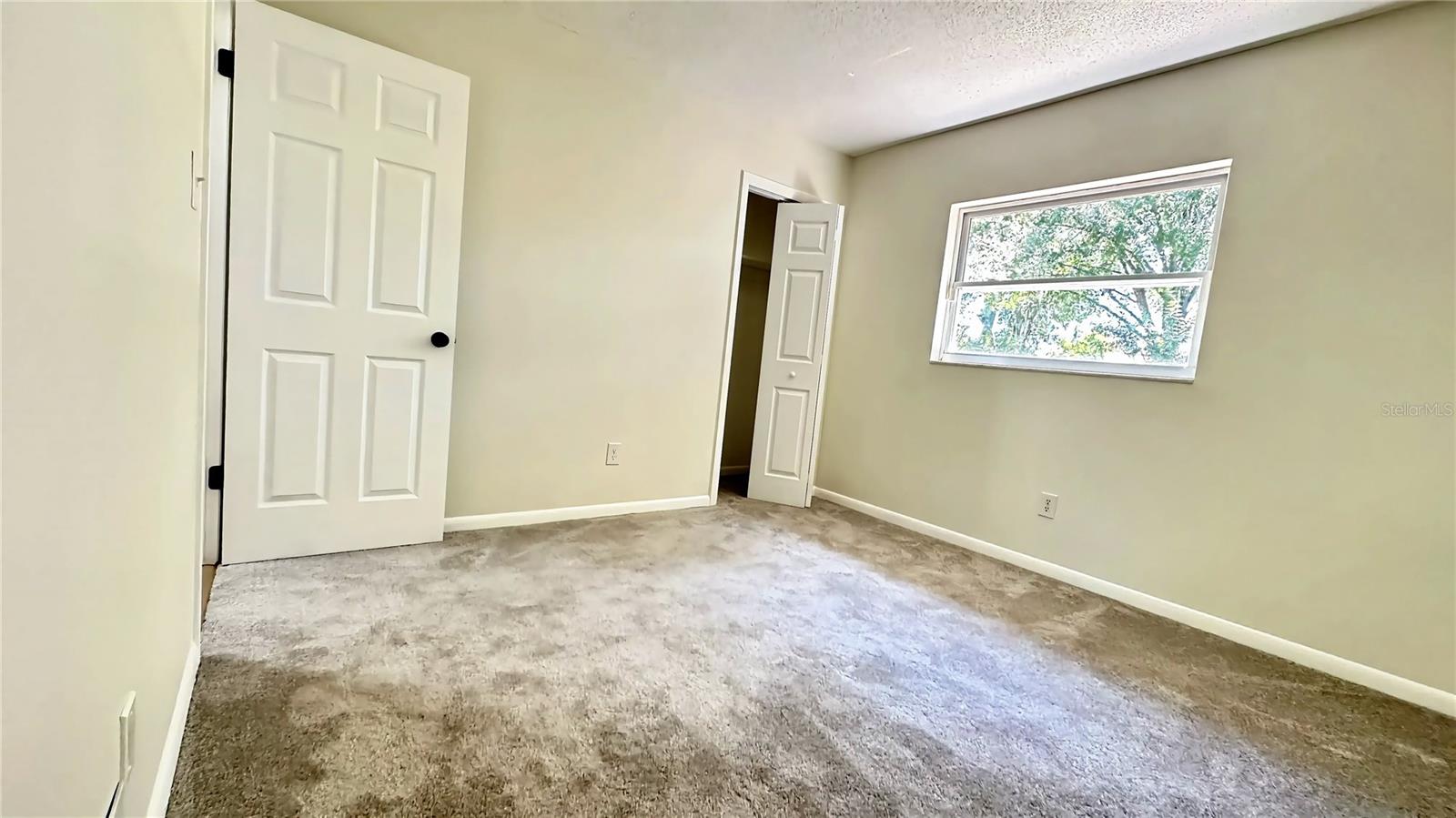 22360 STILLWOOD DR — photo 30