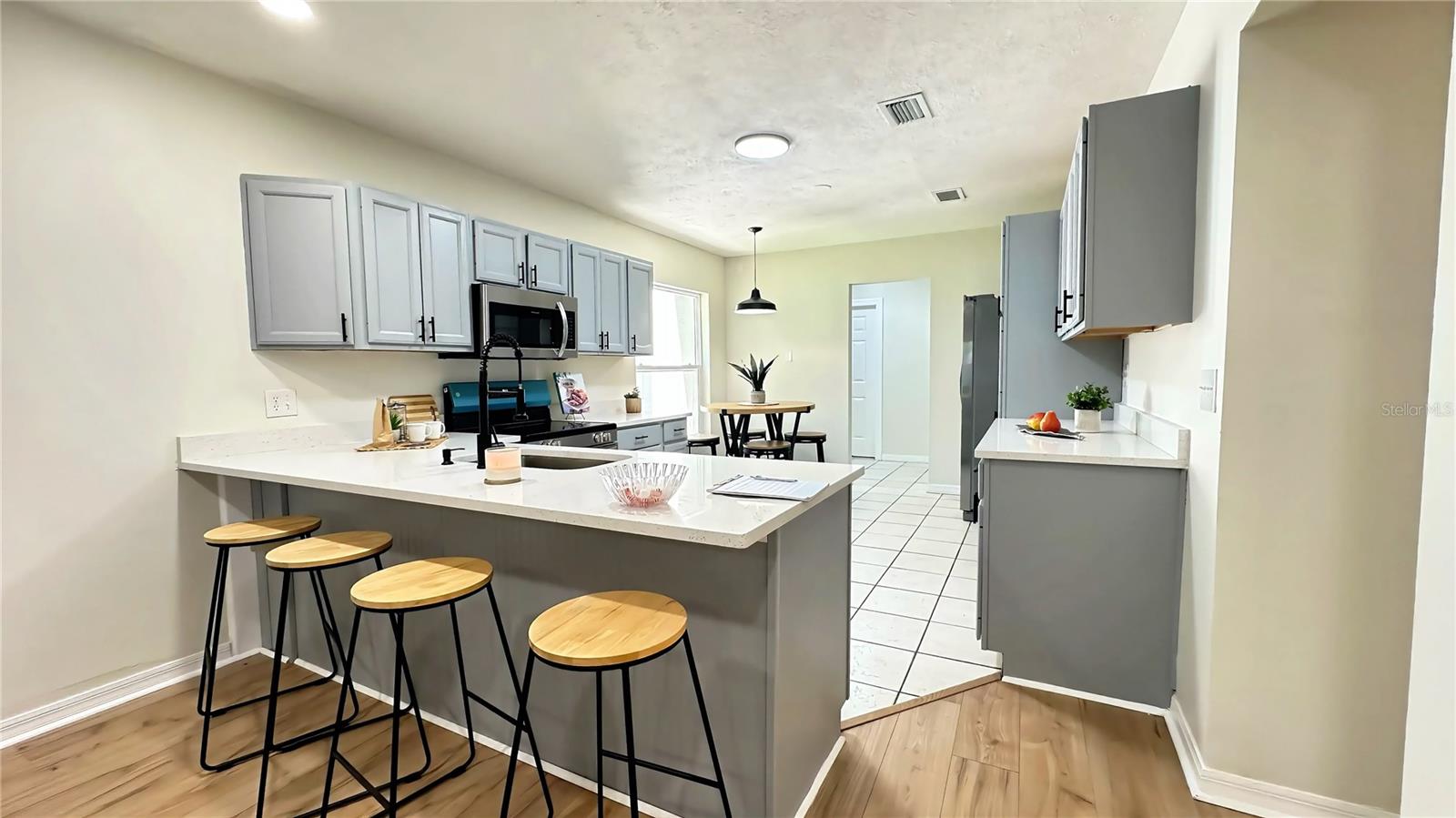 22360 STILLWOOD DR — photo 14