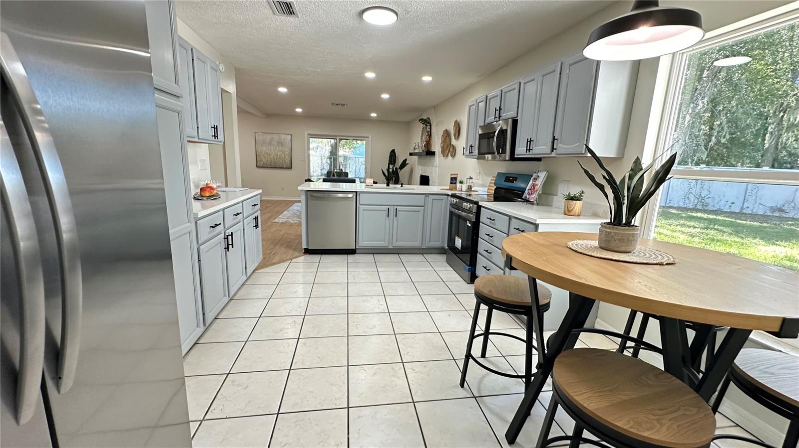 22360 STILLWOOD DR — photo 17