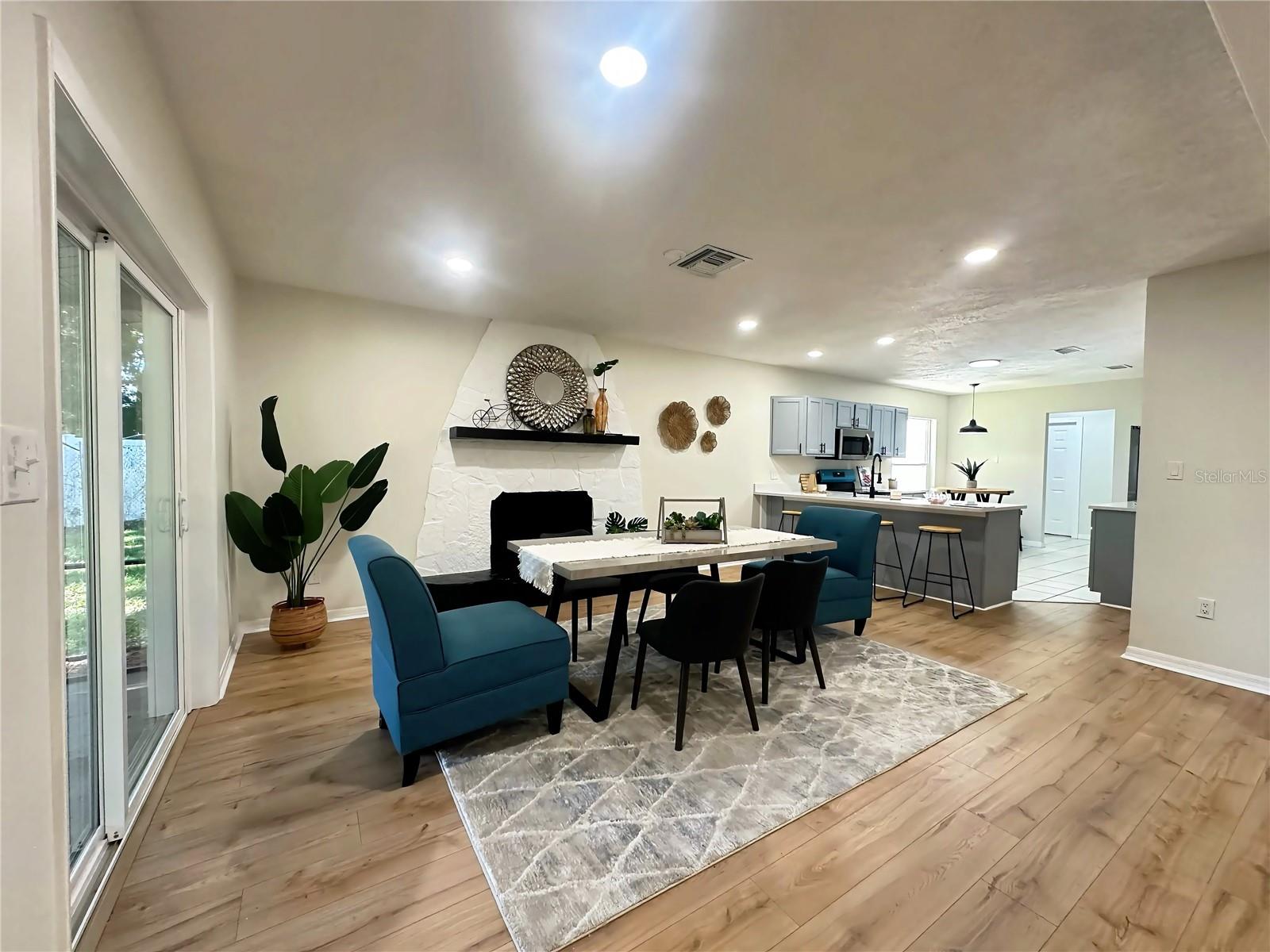 22360 STILLWOOD DR — photo 11
