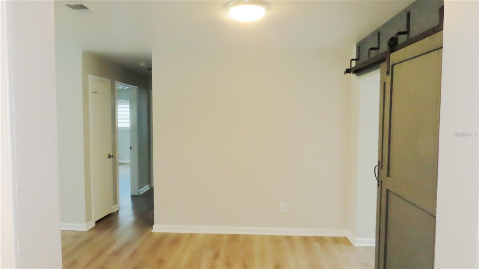 2459 RUTLAND LN — photo 9