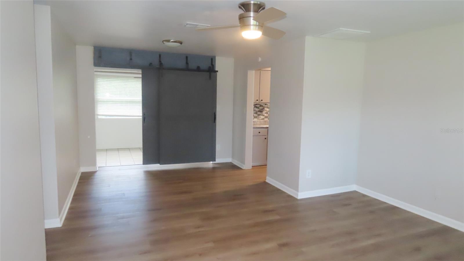2459 RUTLAND LN — photo 8