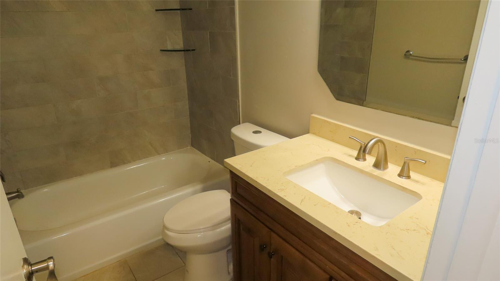 2459 RUTLAND LN — photo 22