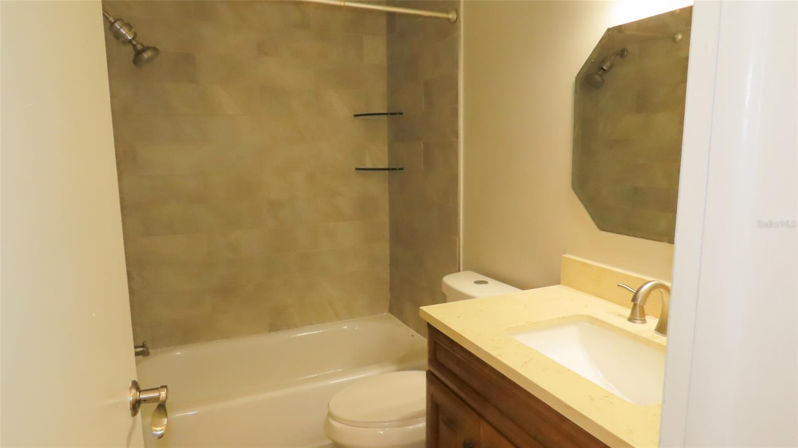 2459 RUTLAND LN — photo 21