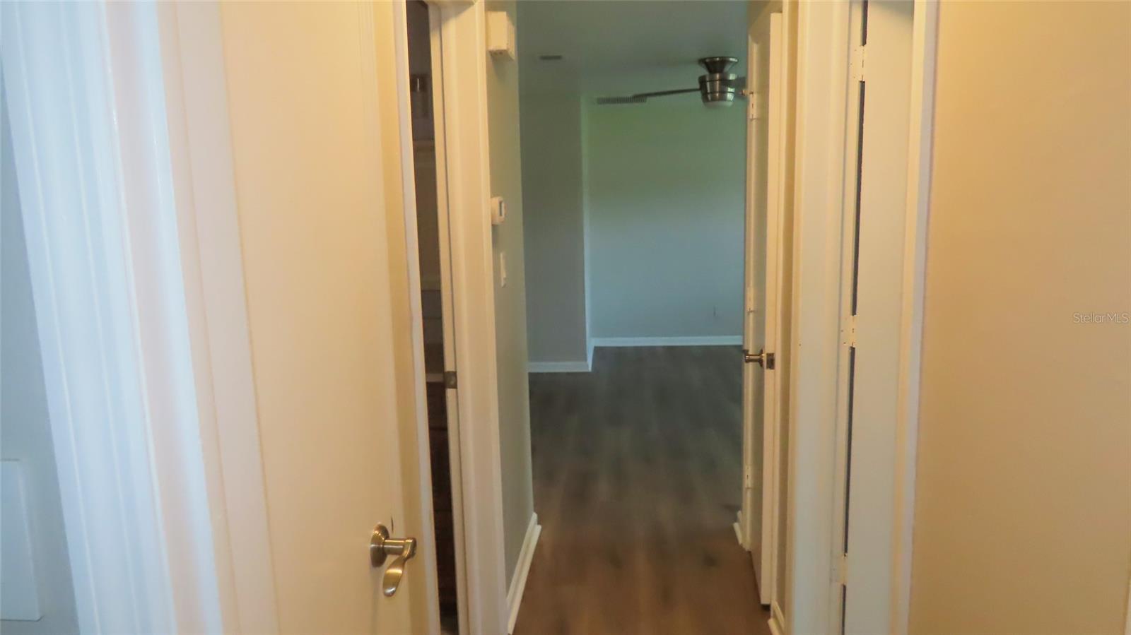 2459 RUTLAND LN — photo 27