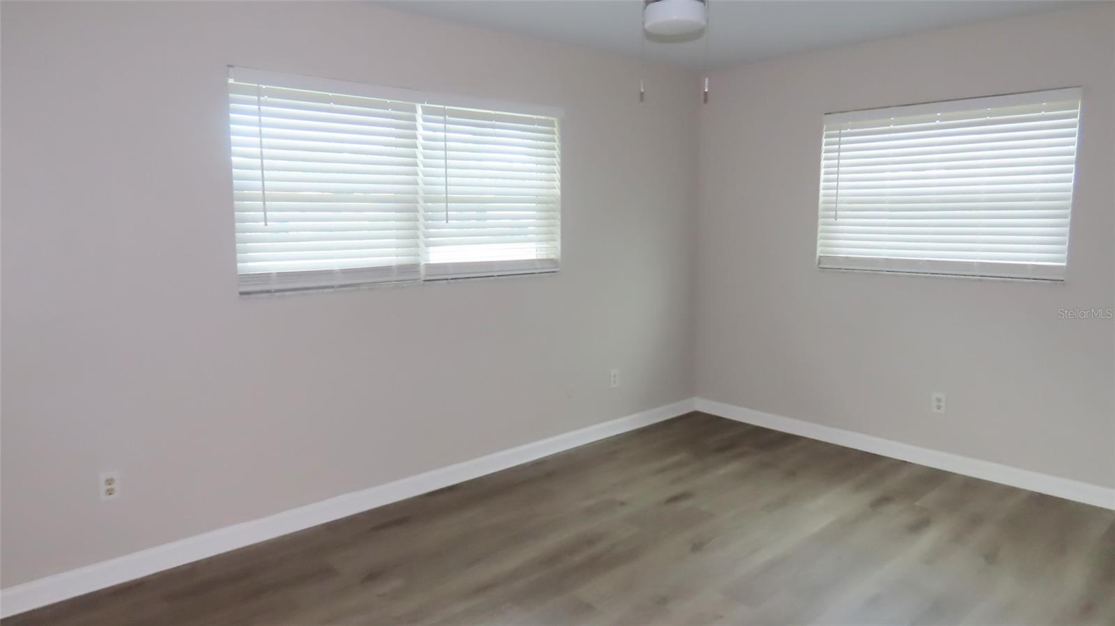 2459 RUTLAND LN — photo 23
