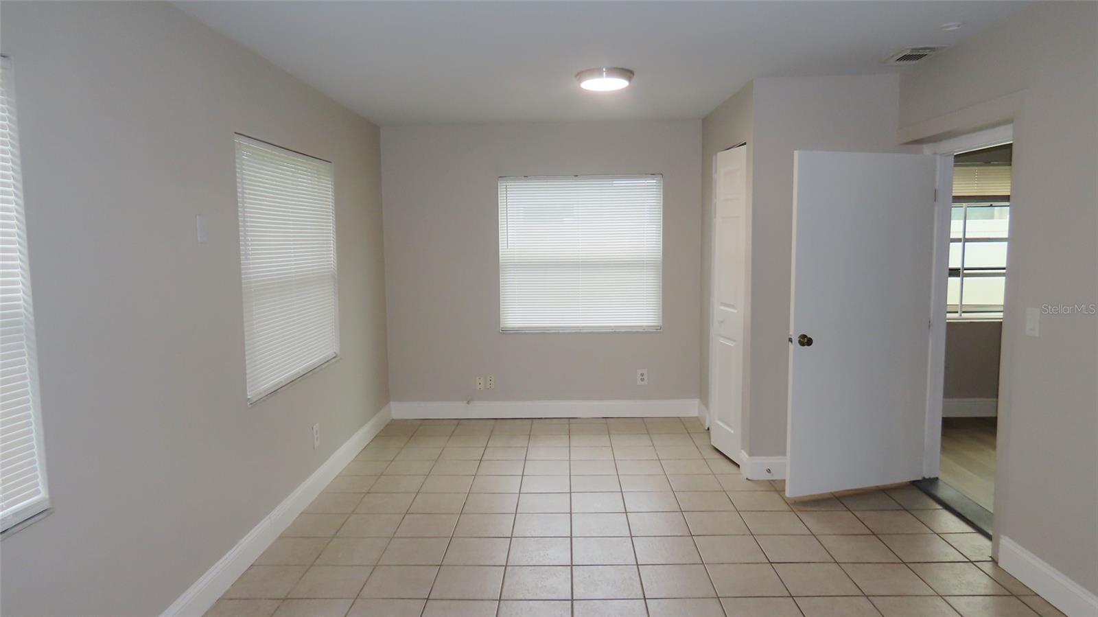 2459 RUTLAND LN — photo 16