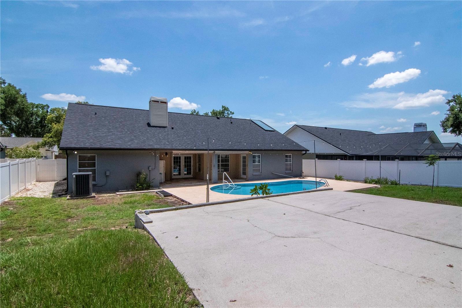2608 BERRYVINE PL — photo 33