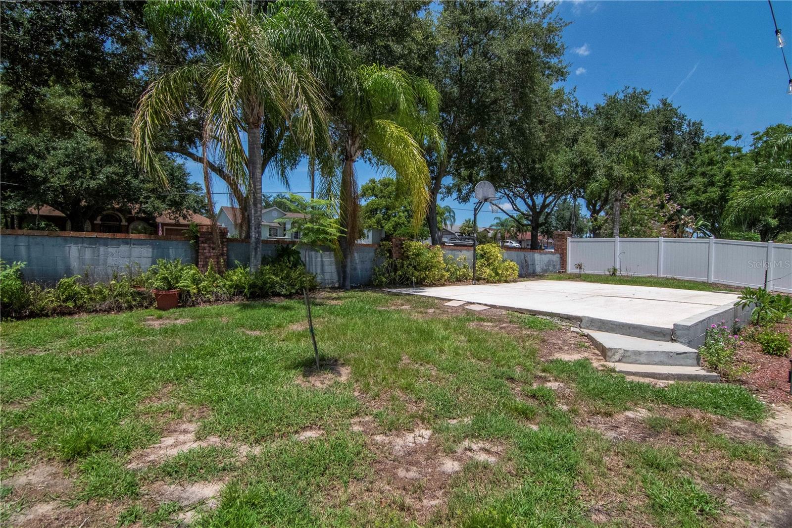 2608 BERRYVINE PL — photo 37