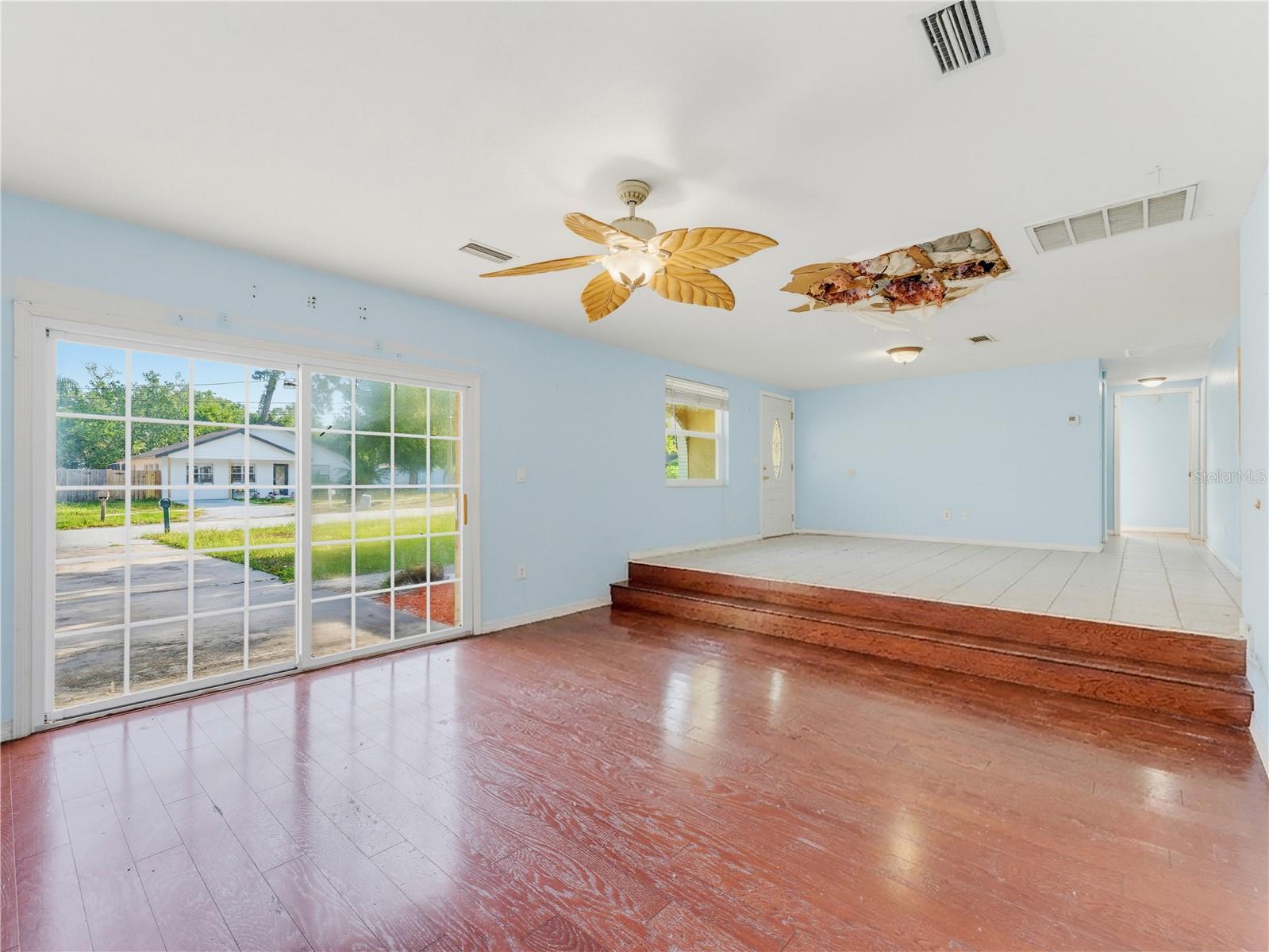 1116 E OAKWOOD ST — photo 16