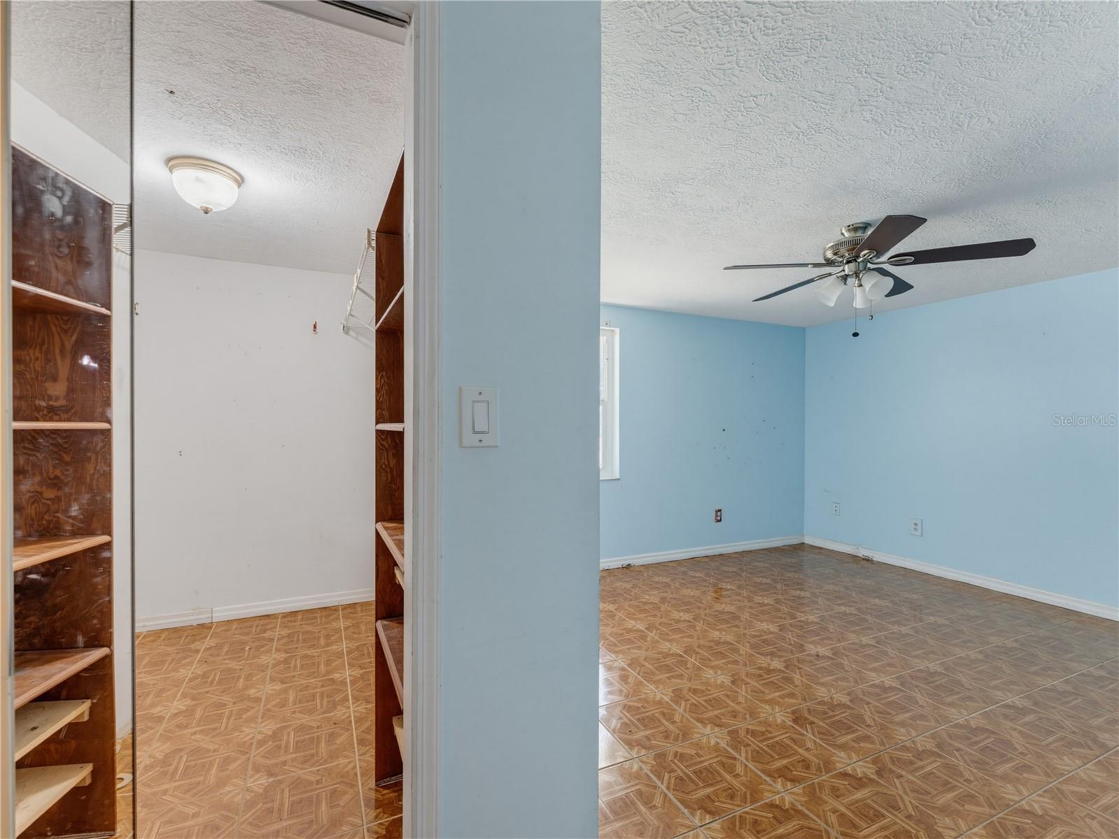 1116 E OAKWOOD ST — photo 45