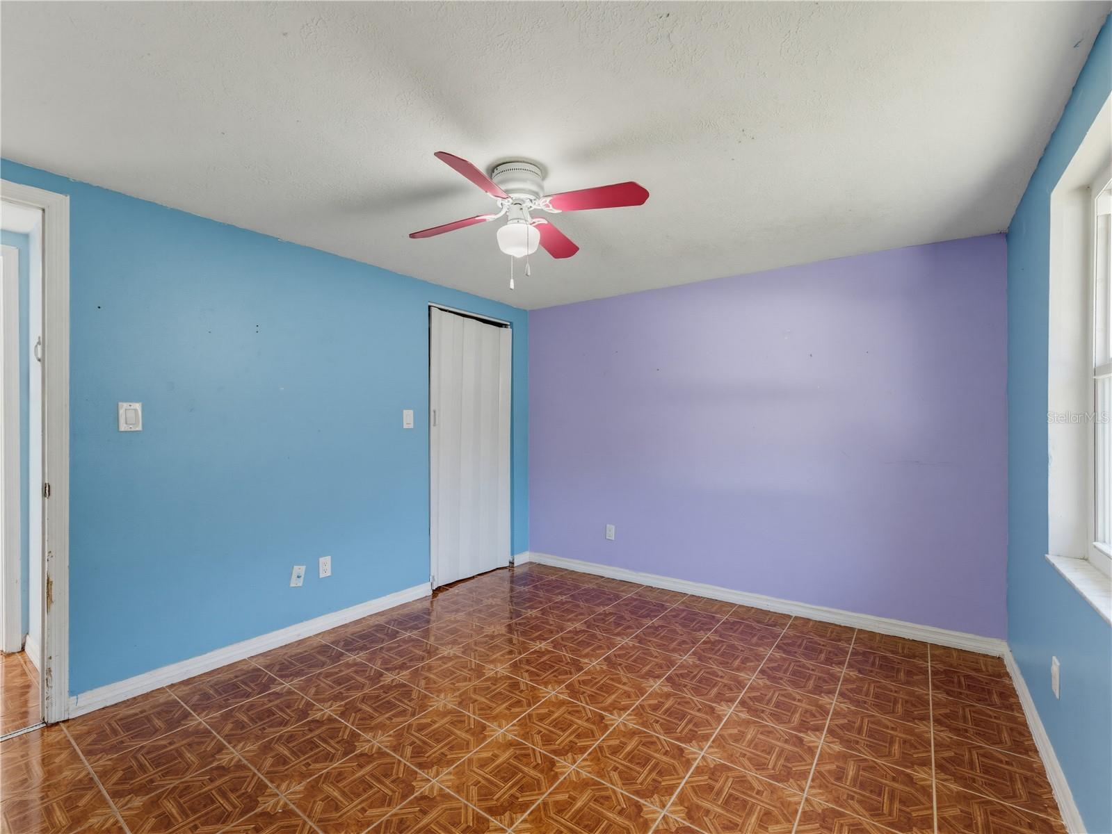 1116 E OAKWOOD ST — photo 37