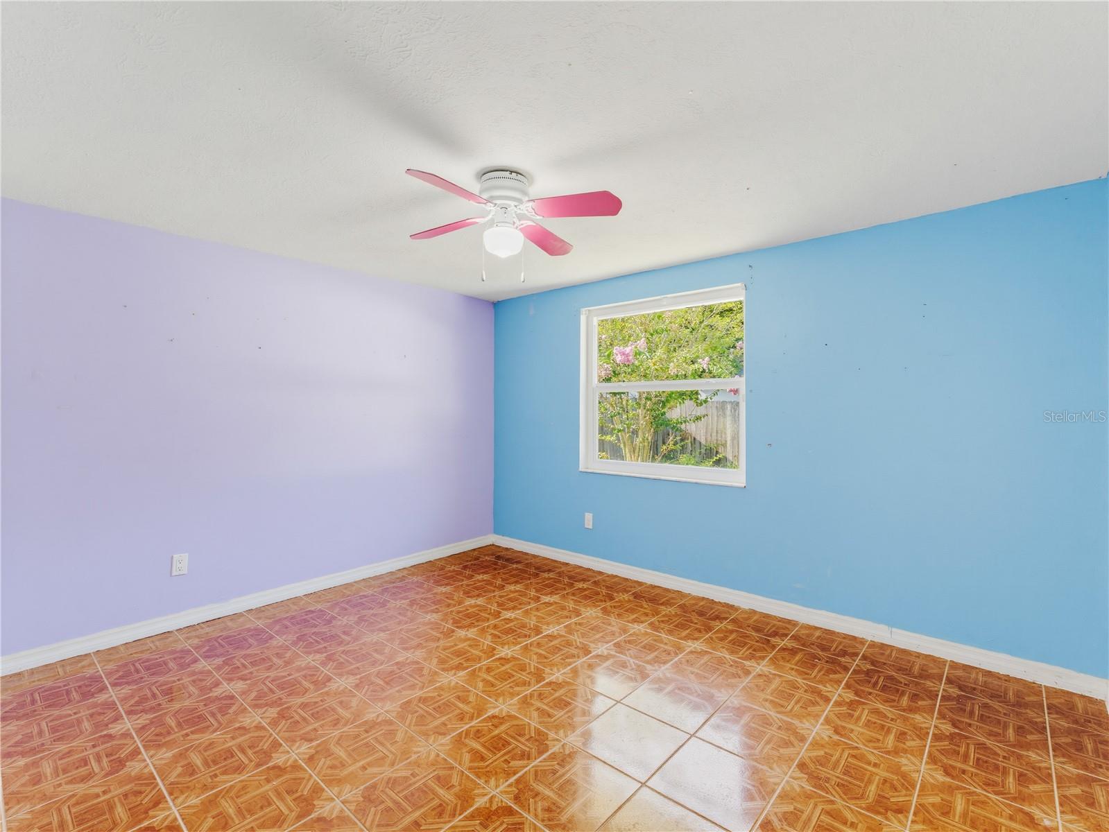 1116 E OAKWOOD ST — photo 36