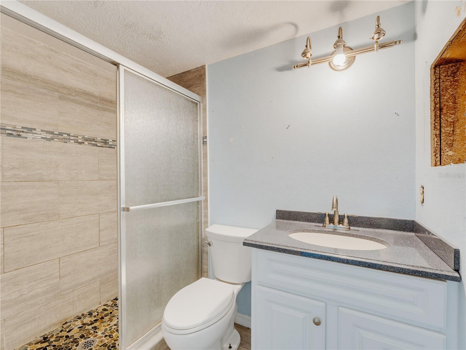 1116 E OAKWOOD ST — photo 43