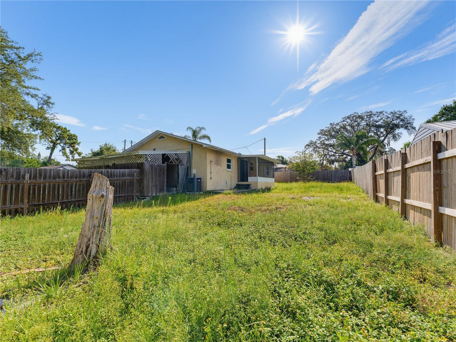 1116 E OAKWOOD ST — photo 52