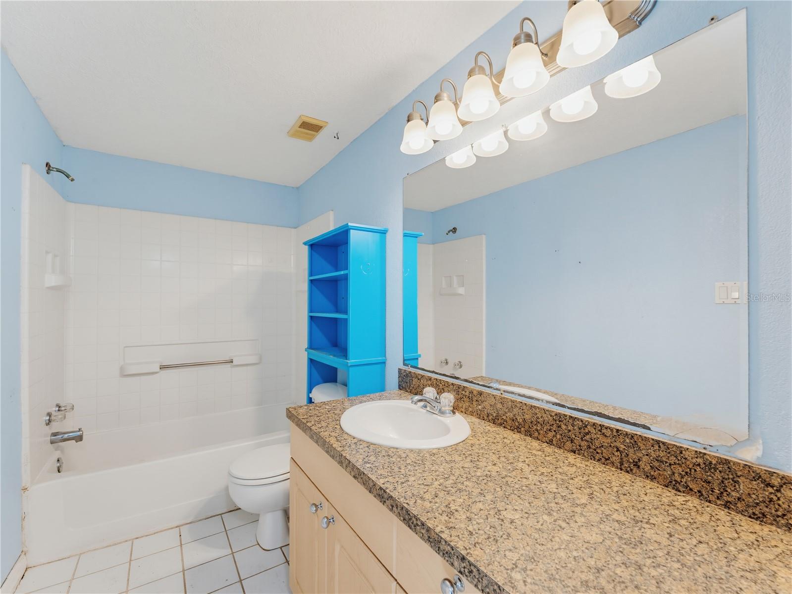 1116 E OAKWOOD ST — photo 33