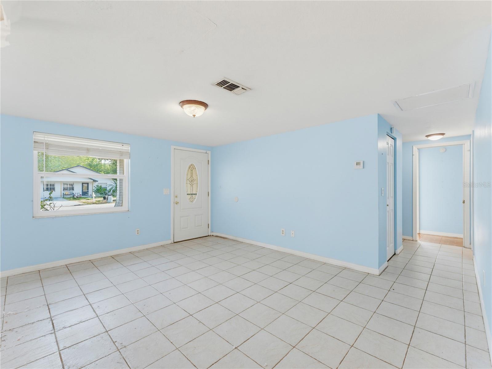 1116 E OAKWOOD ST — photo 13