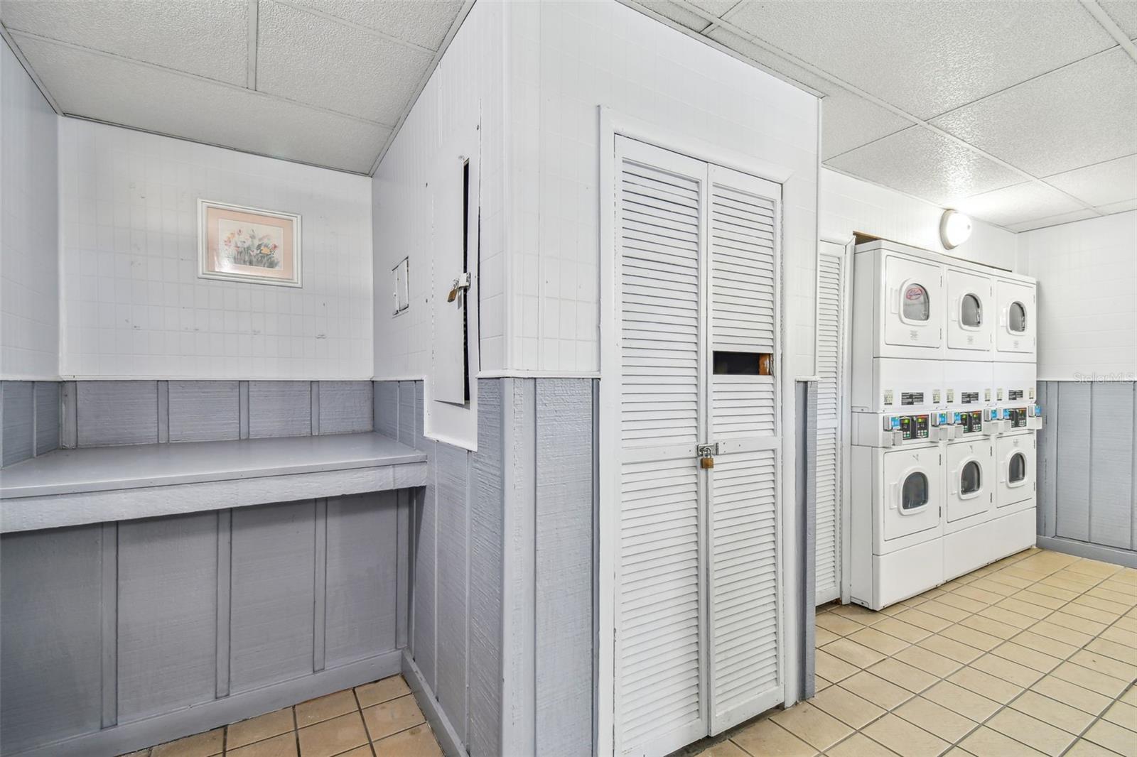 3841 S LAKE DR #197 — photo 33
