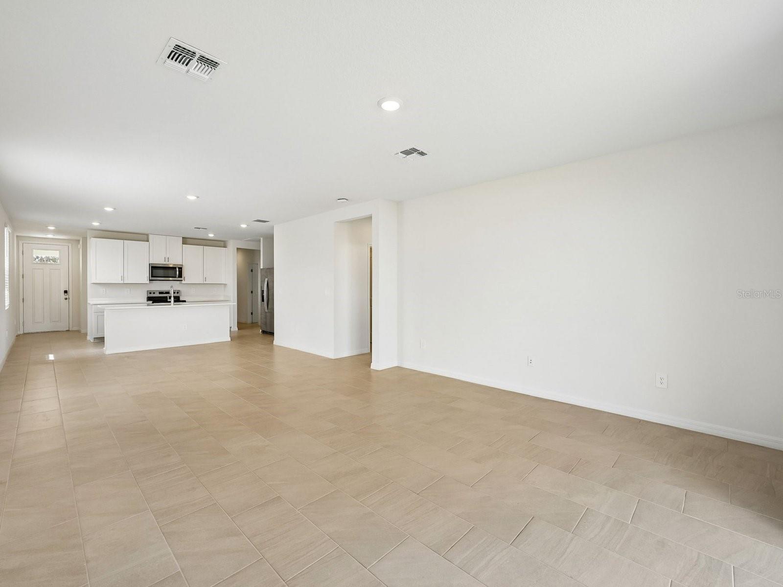 13403 SHELLMORE AVE — photo 2