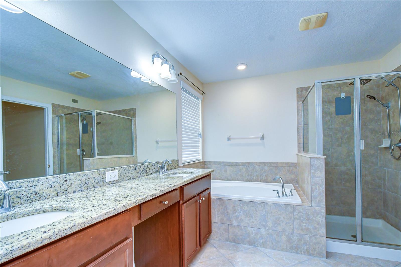 2451 DAKOTA ROCK DR — photo 38