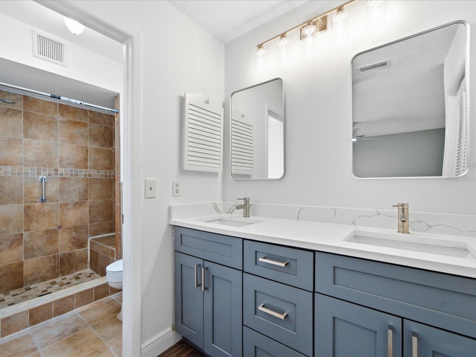 11314 LAUREL CREST LN — photo 32