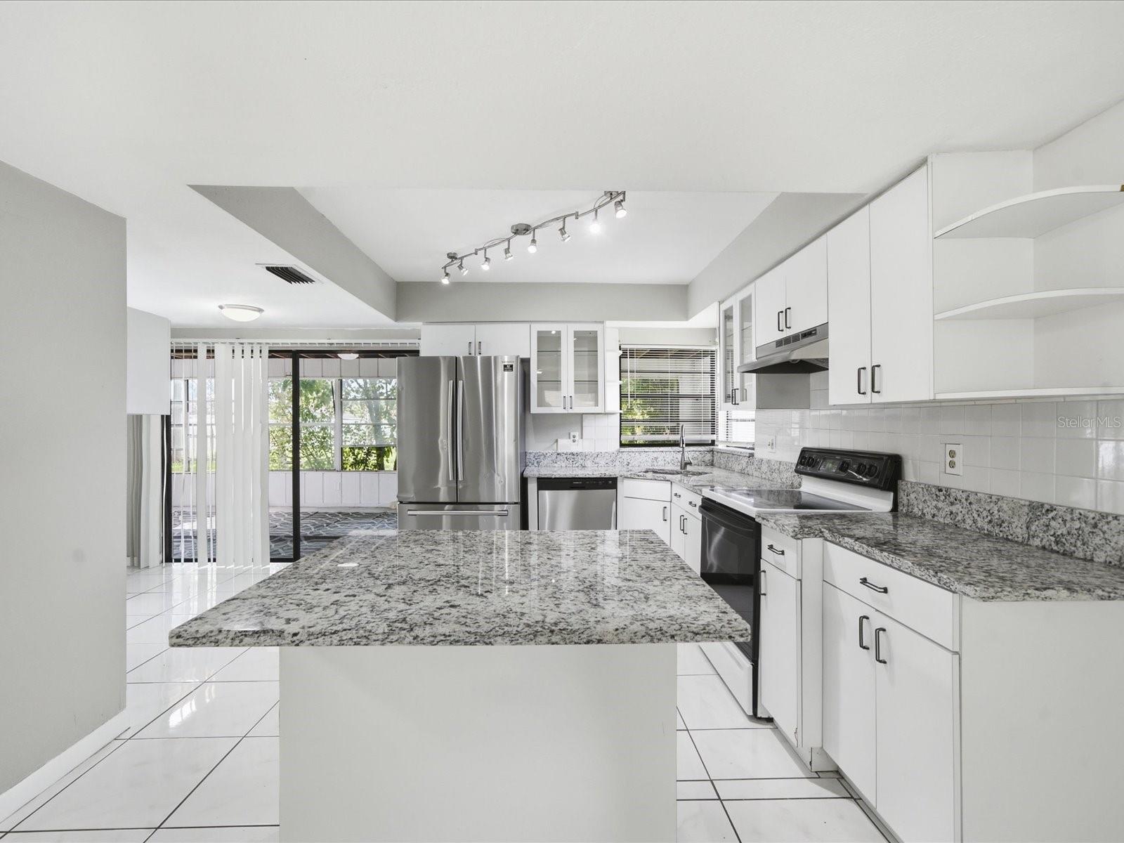 11314 LAUREL CREST LN — photo 4