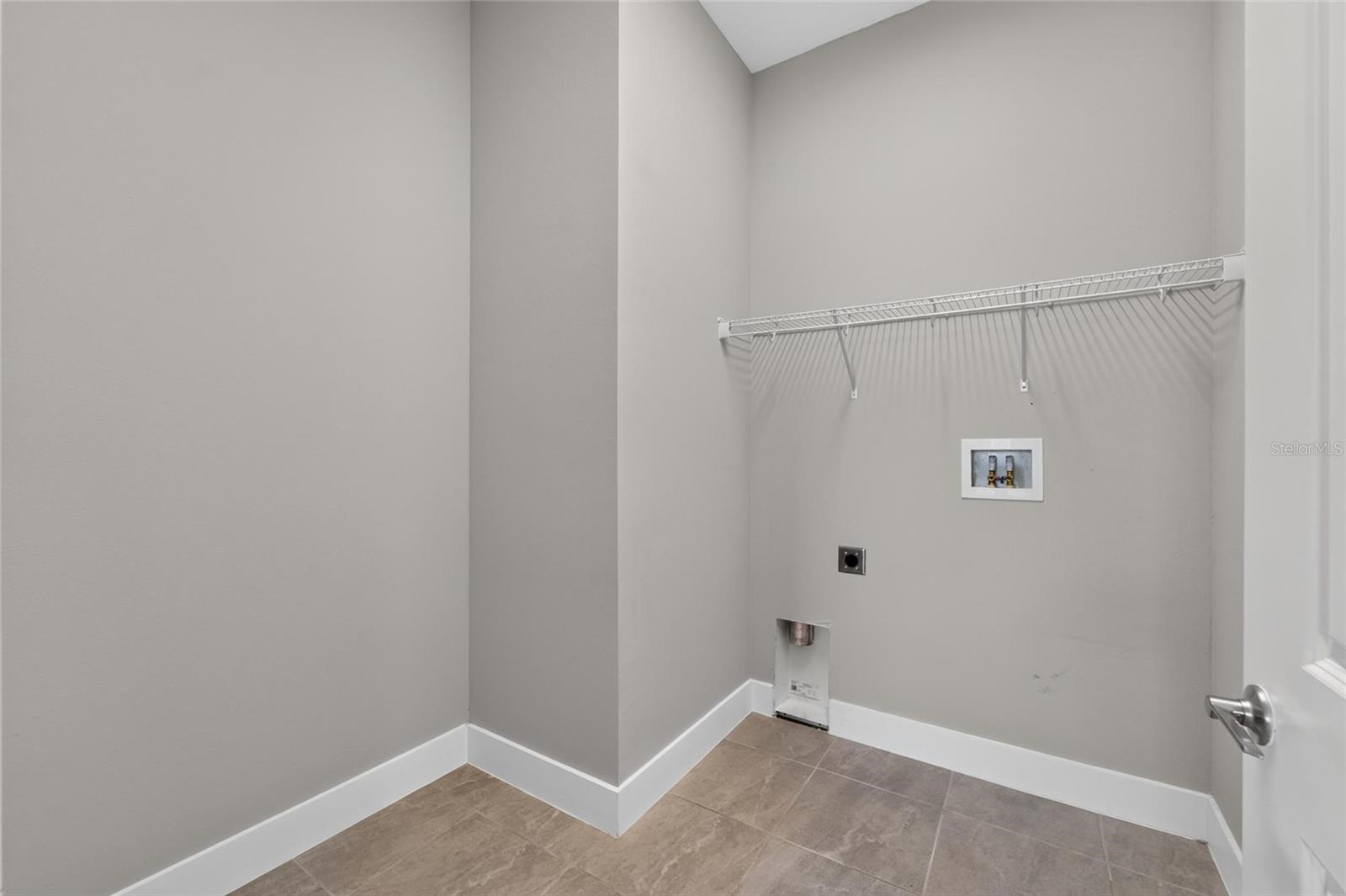 8910 DRUMMER PLANK DR — photo 34