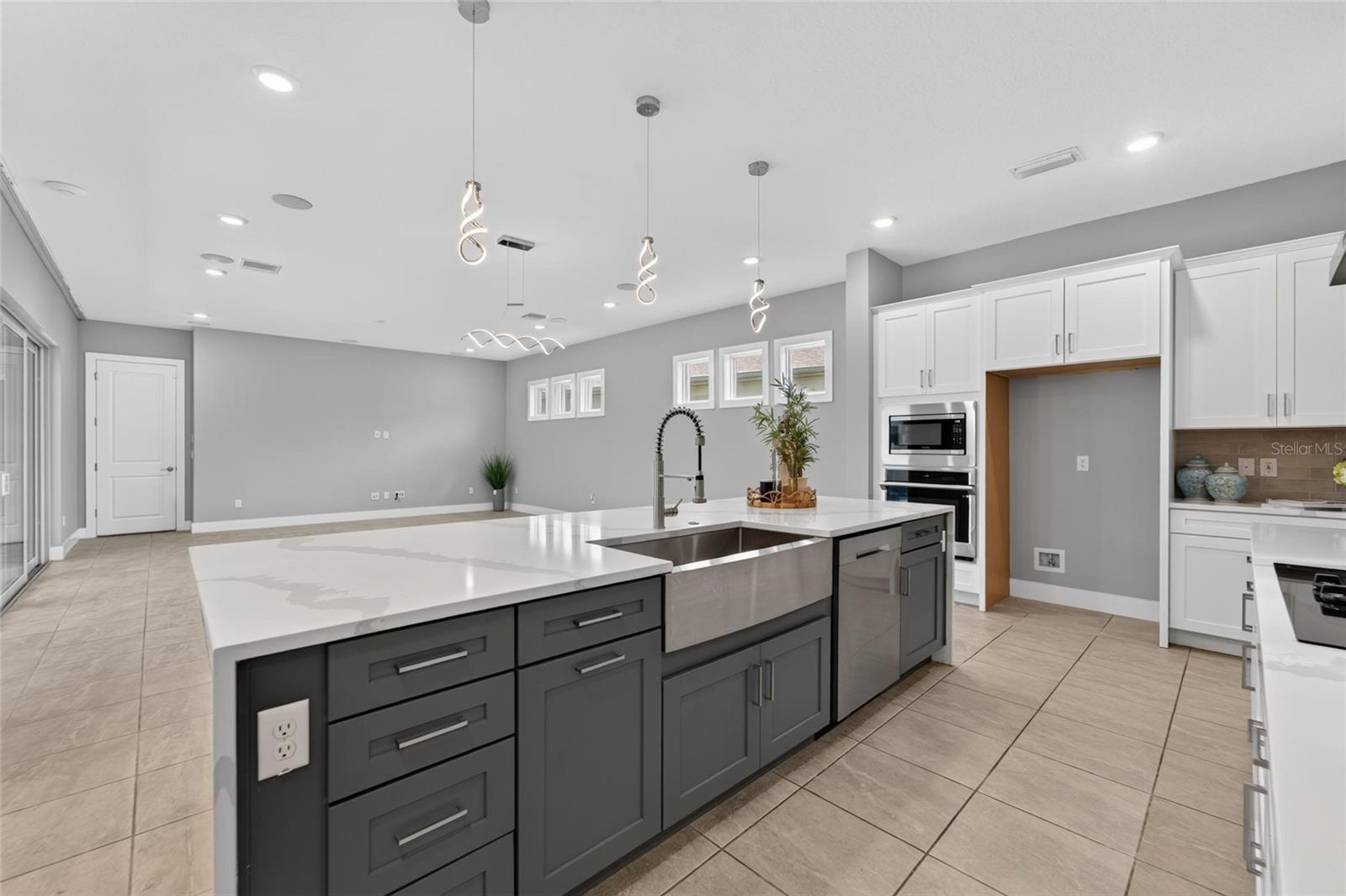 8910 DRUMMER PLANK DR — photo 17