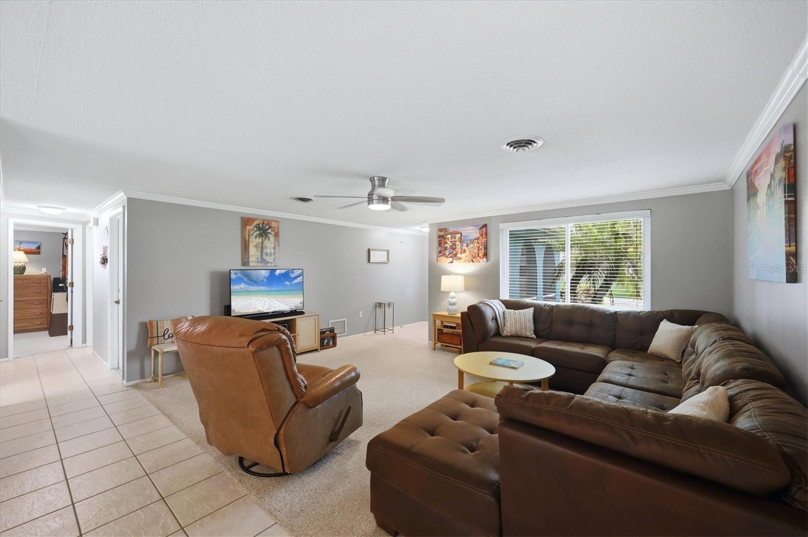 383 E WENTWORTH CIR — photo 13