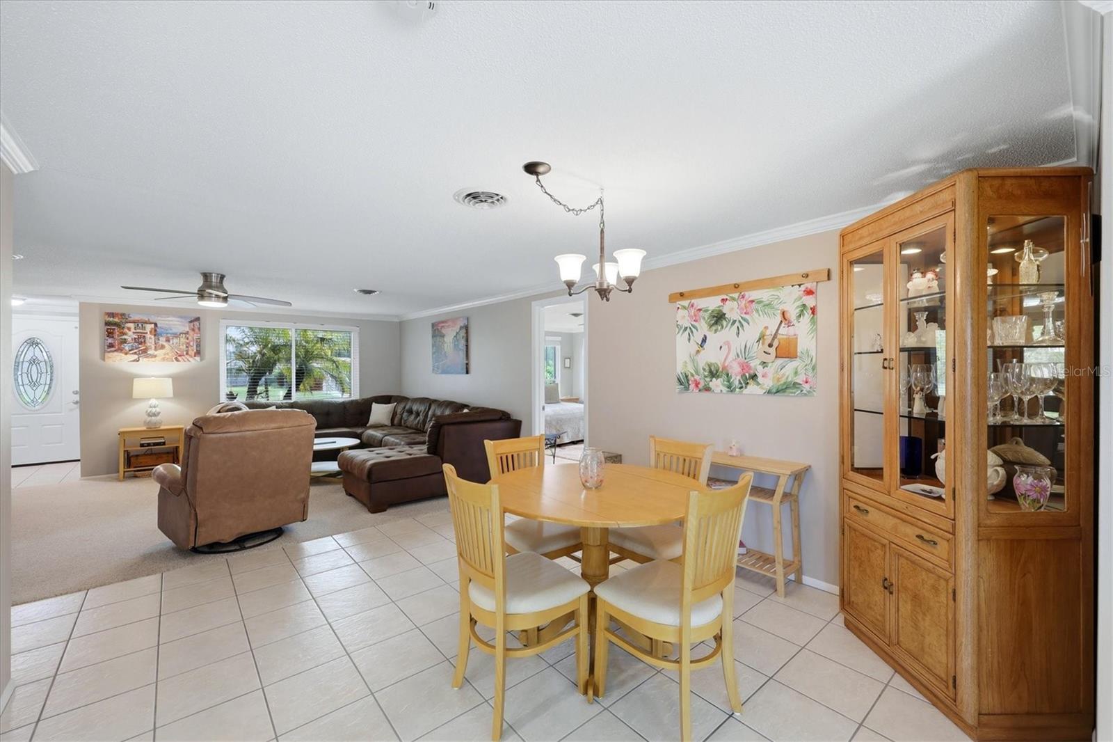 383 E WENTWORTH CIR — photo 17