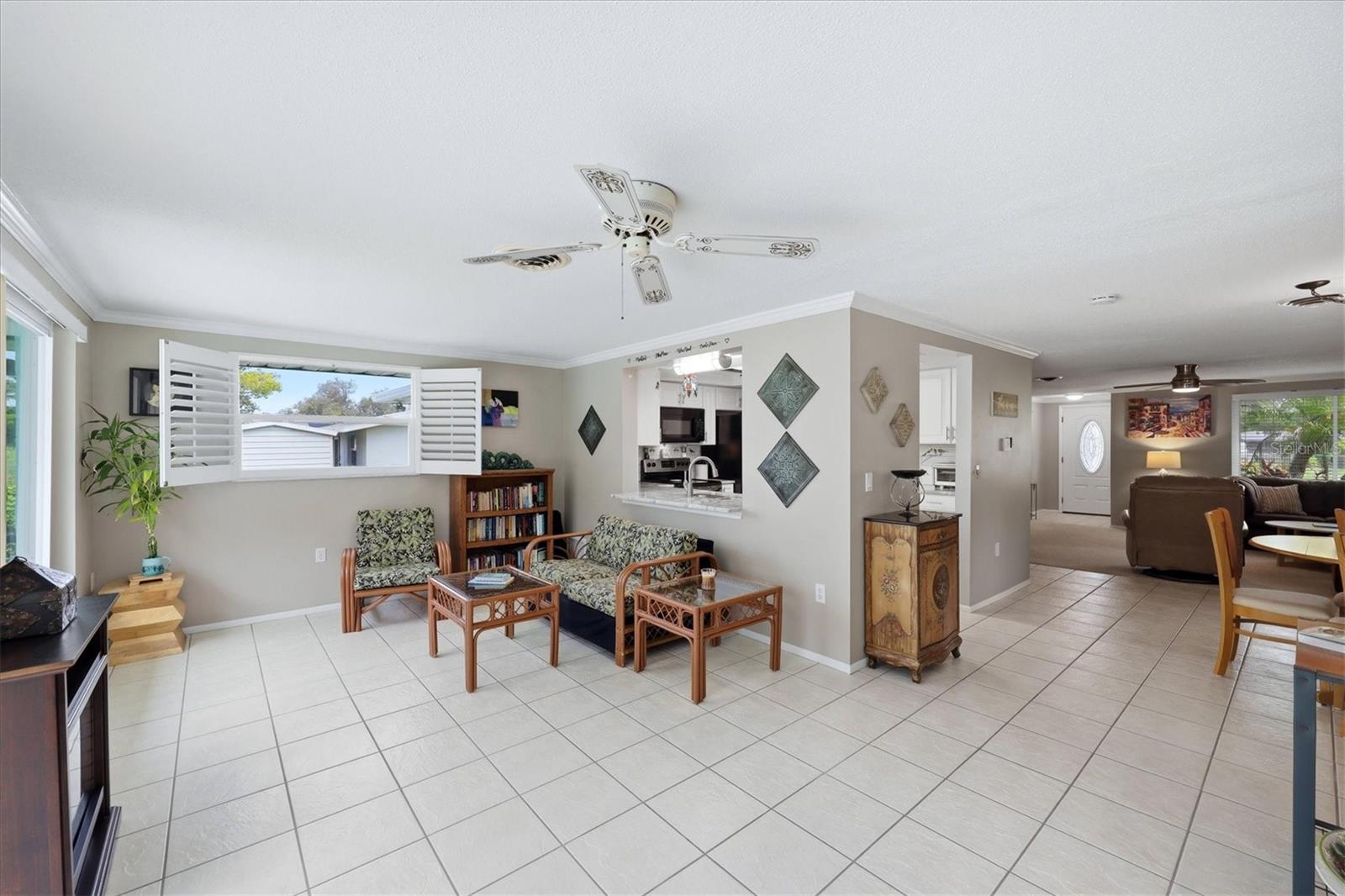 383 E WENTWORTH CIR — photo 9