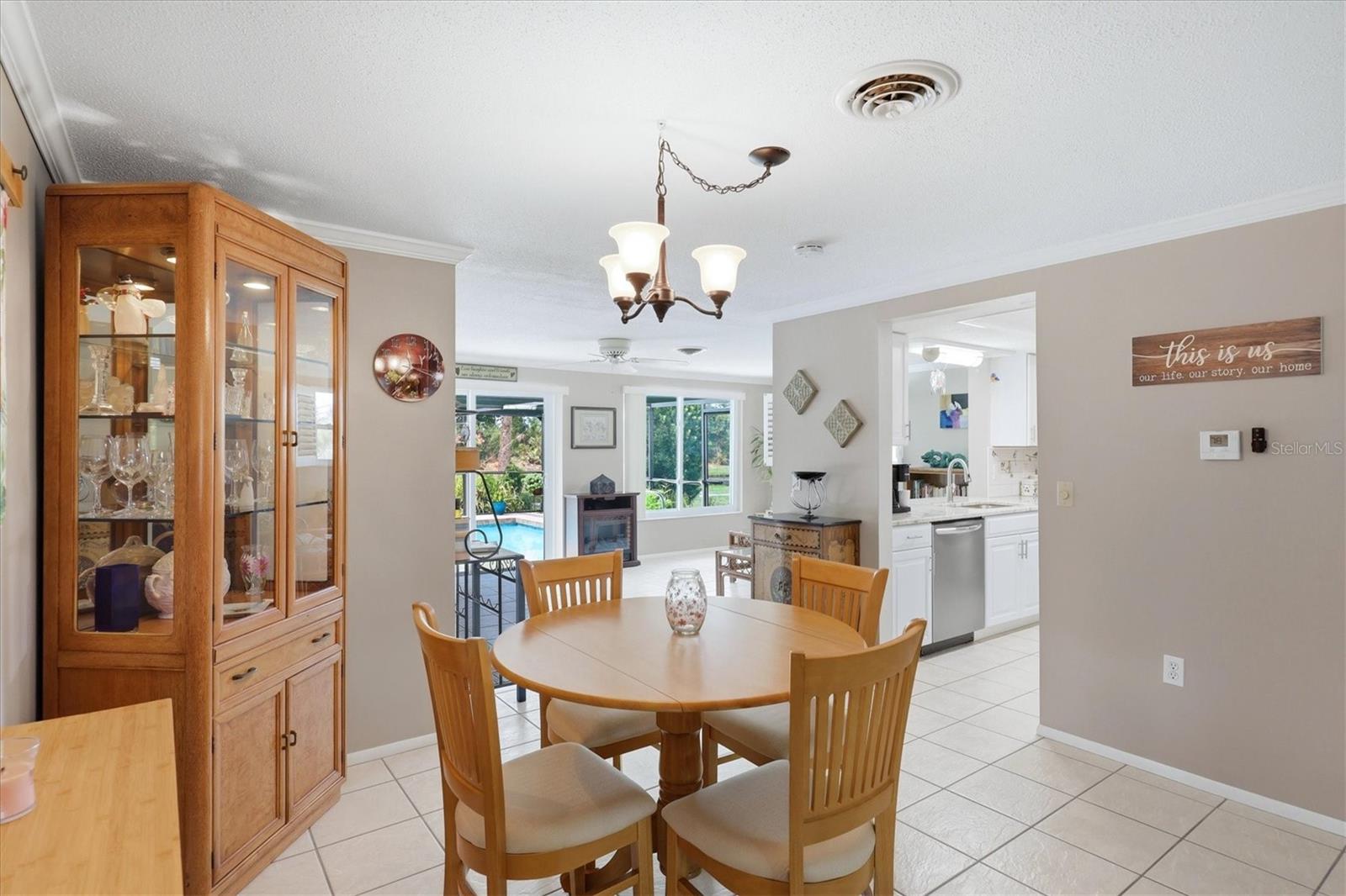 383 E WENTWORTH CIR — photo 18