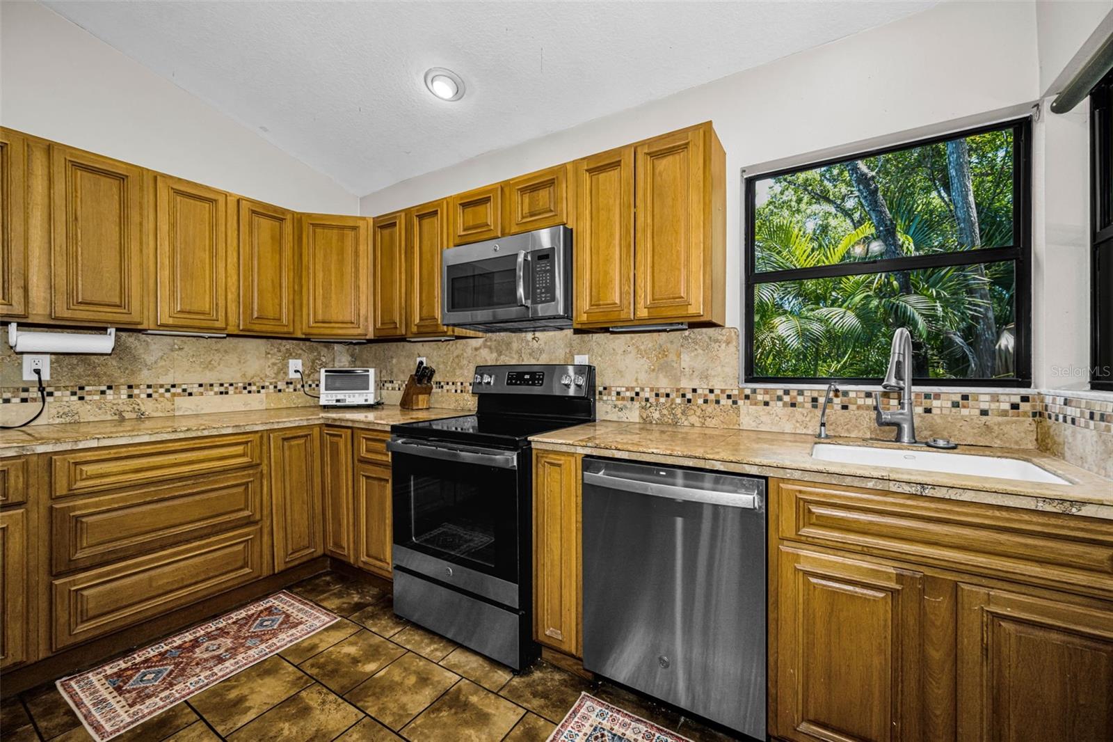 80 SUMMERWINDS LN — photo 22