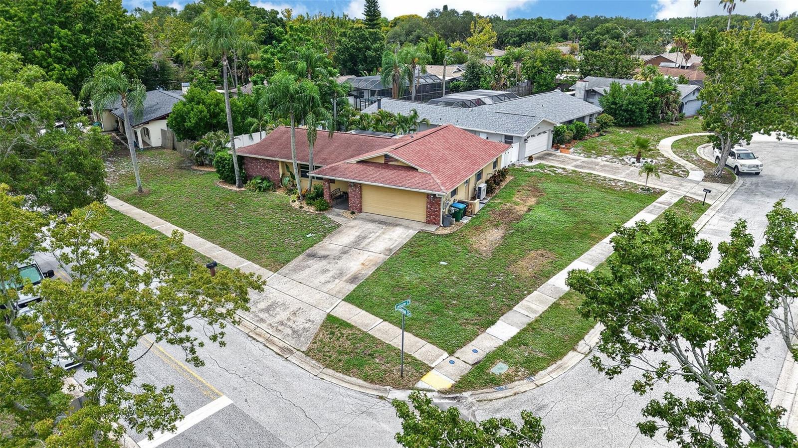 2221 COLONIAL DR — photo 45