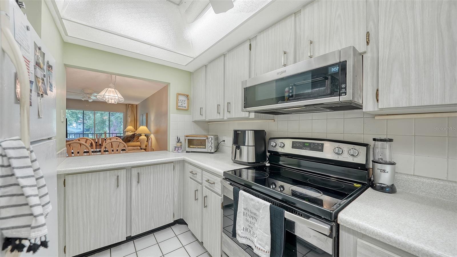 2260 STICKNEY POINT RD #324 — photo 12