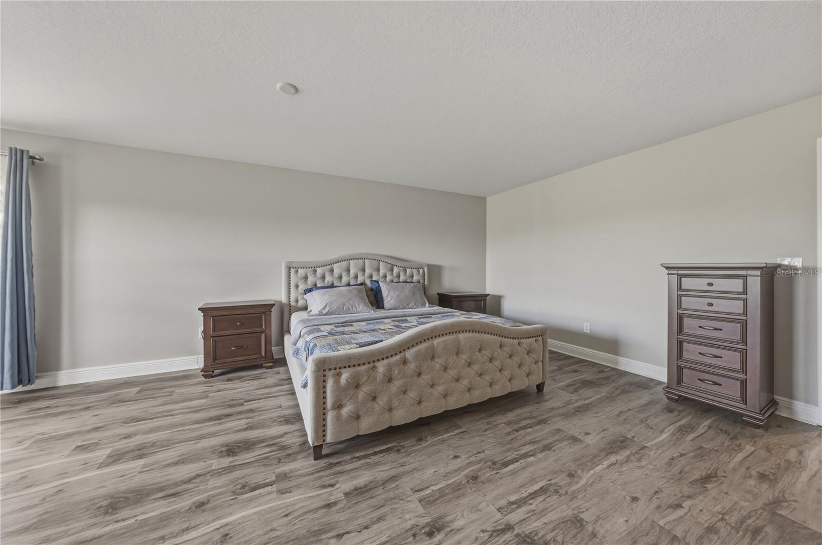 14633 RED CASTLE AVE — photo 45
