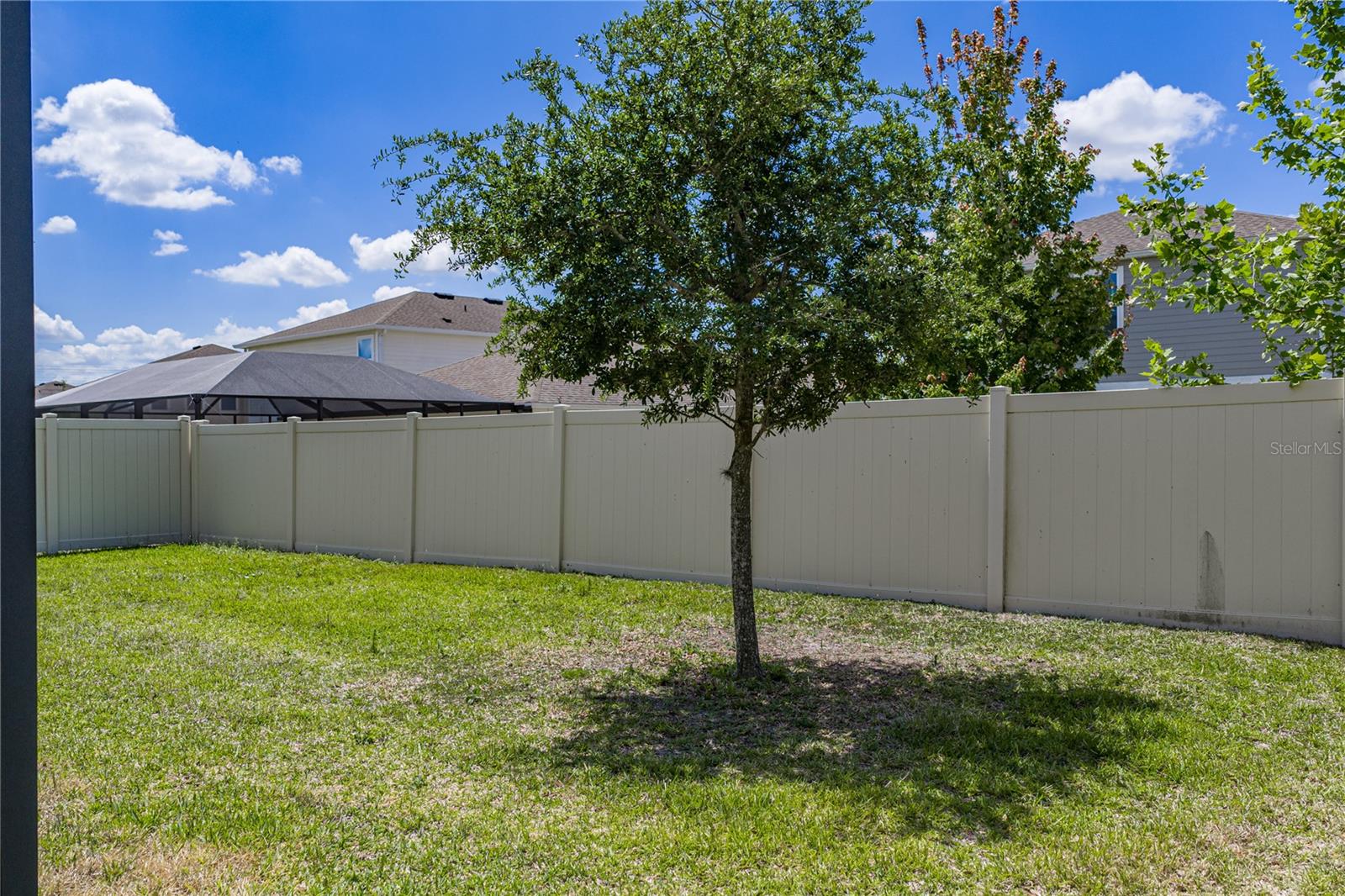 14633 RED CASTLE AVE — photo 73