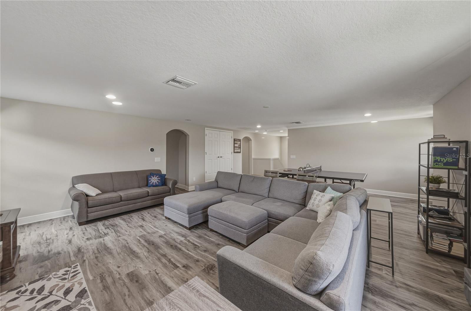 14633 RED CASTLE AVE — photo 38