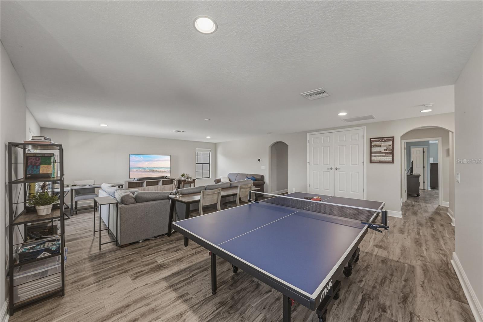 14633 RED CASTLE AVE — photo 34