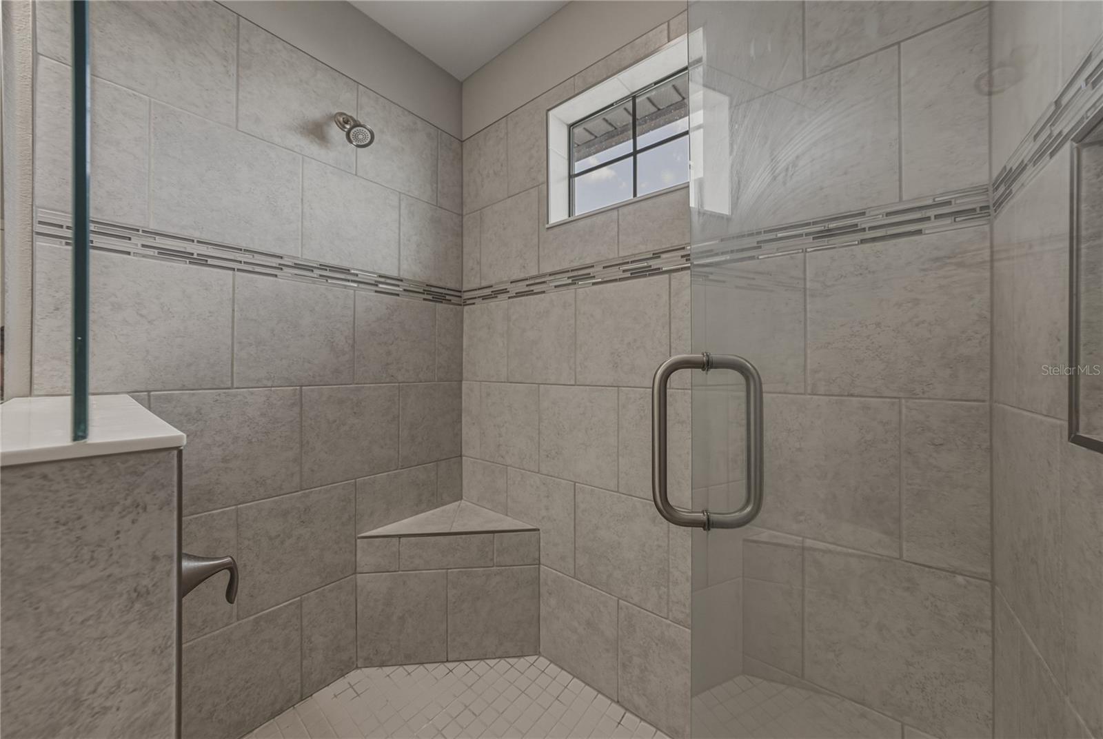 14633 RED CASTLE AVE — photo 48