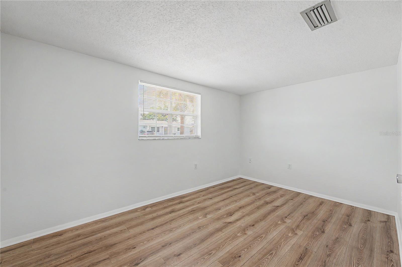 9830 RAINBOW LN — photo 24