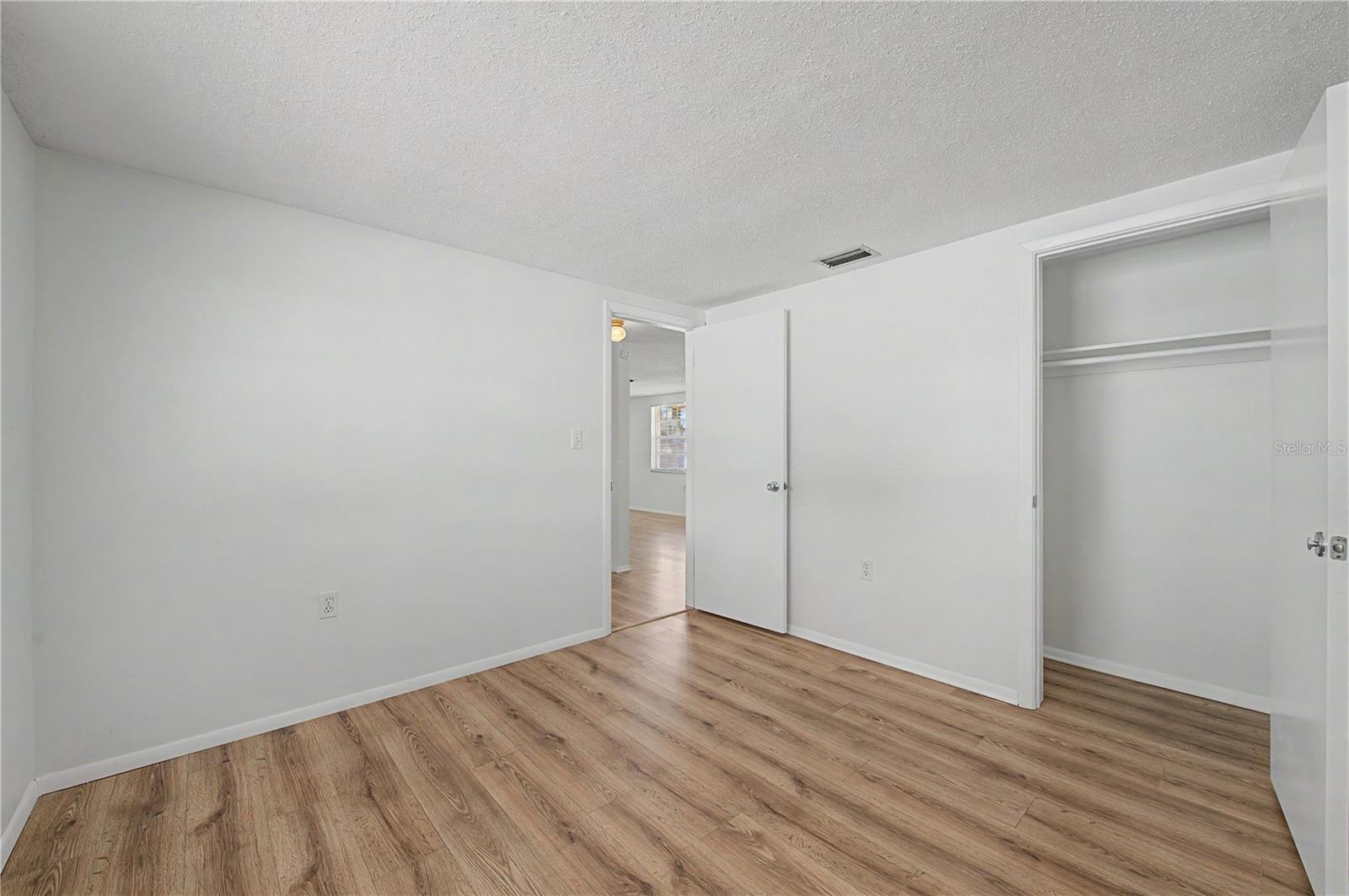 9830 RAINBOW LN — photo 26